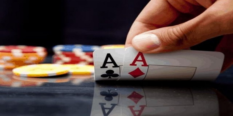 Chơi liêng 3 cây được sử dụng chính với bộ bài Tây 52 lá để chơi
