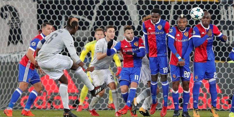 Các câu lạc bộ từ các quốc gia có hệ số UEFA cao hơn